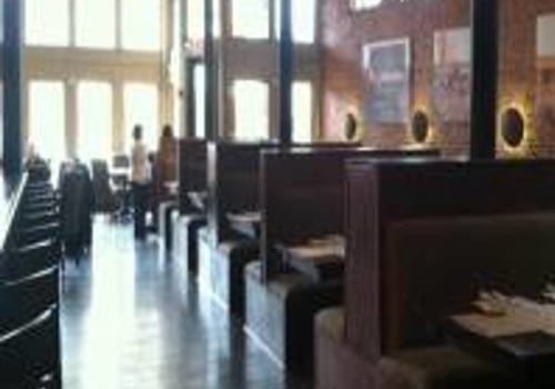 What is the Dress Code for Casual Dining in Monroe, Louisiana?